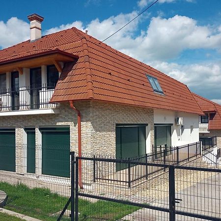 Szellorozsa Apartman Fonyód Buitenkant foto